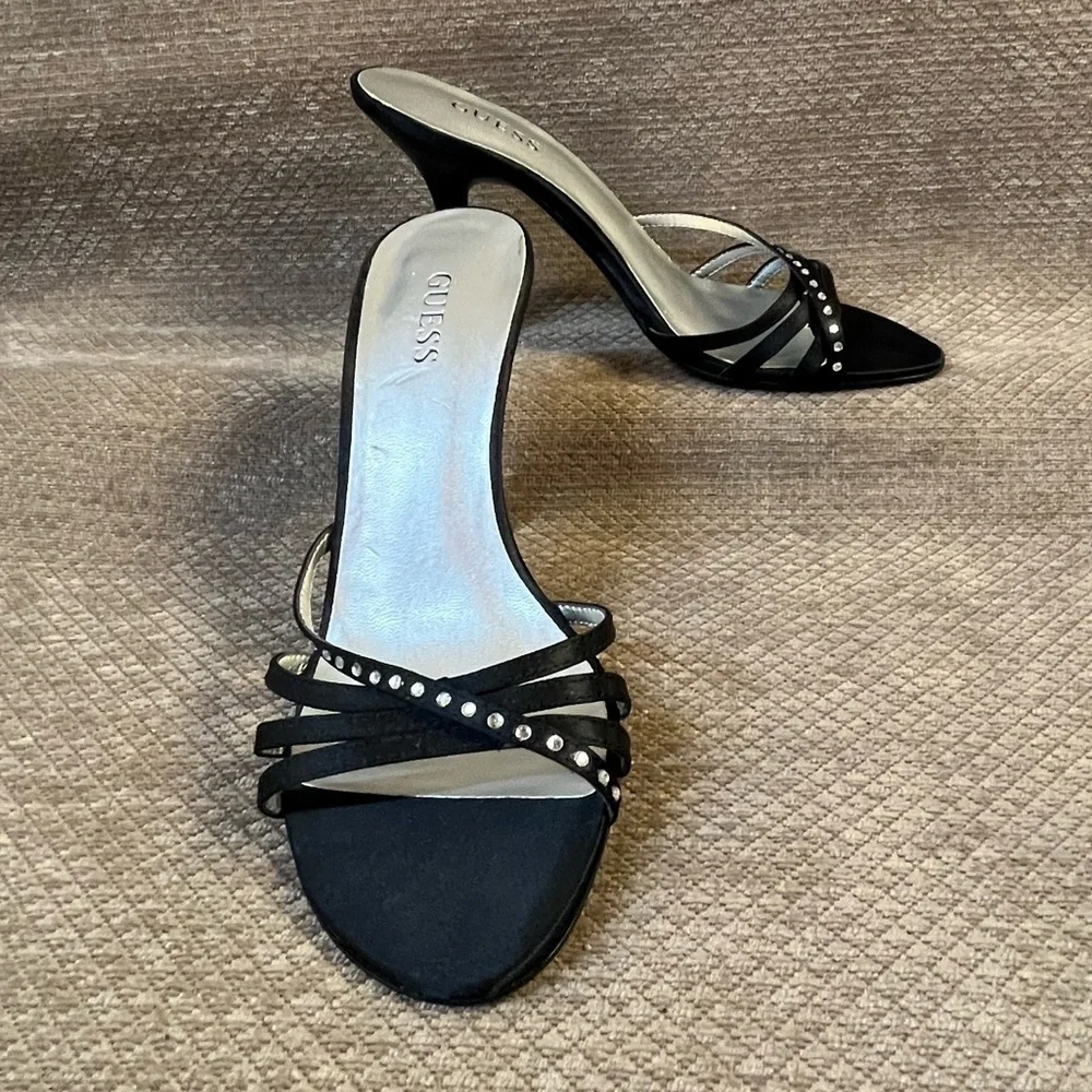Guess Women’s Black Strappy Rhinestone Heel size 5 in like new condition - Picture 2 of 11